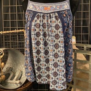 NWT Taylor and Sage Blue Print Tank size L